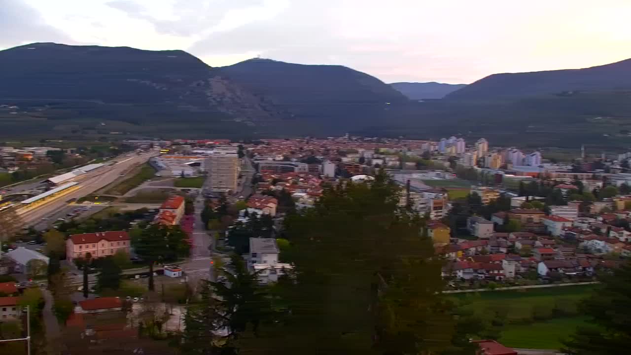 Nova Gorica e Gorizia: Panorama Mozzafiato dal Convento Francescano di Castagnevizza
