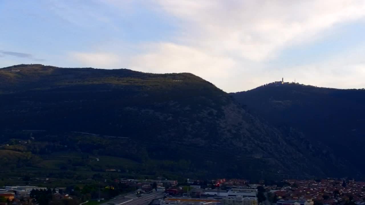 Nova Gorica i Gorica: Prekrasan Pogled iz Franjevačkog Samostana Kostanjevica