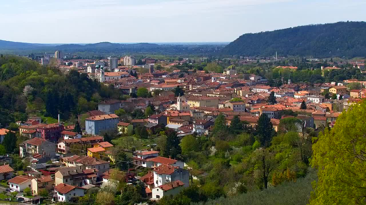 Nova Gorica i Gorica: Prekrasan Pogled iz Franjevačkog Samostana Kostanjevica