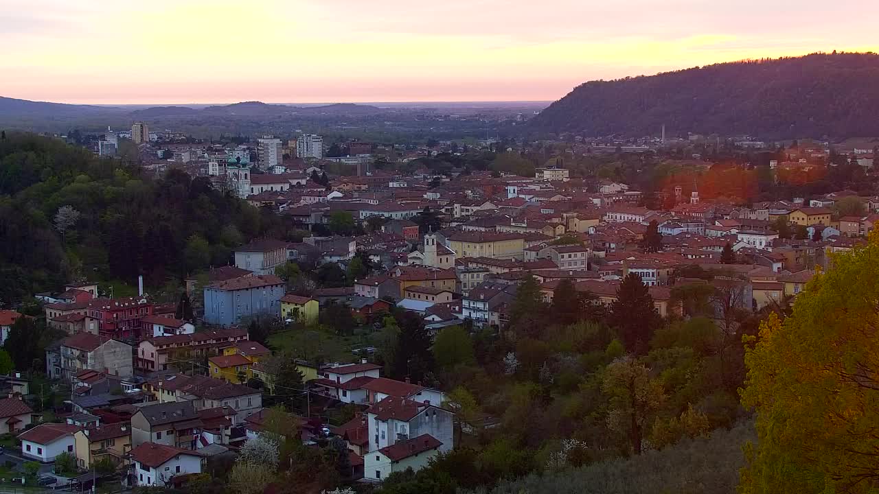 Nova Gorica y Gorizia: Impresionantes Vistas desde el Monasterio Franciscano de Kostanjevica