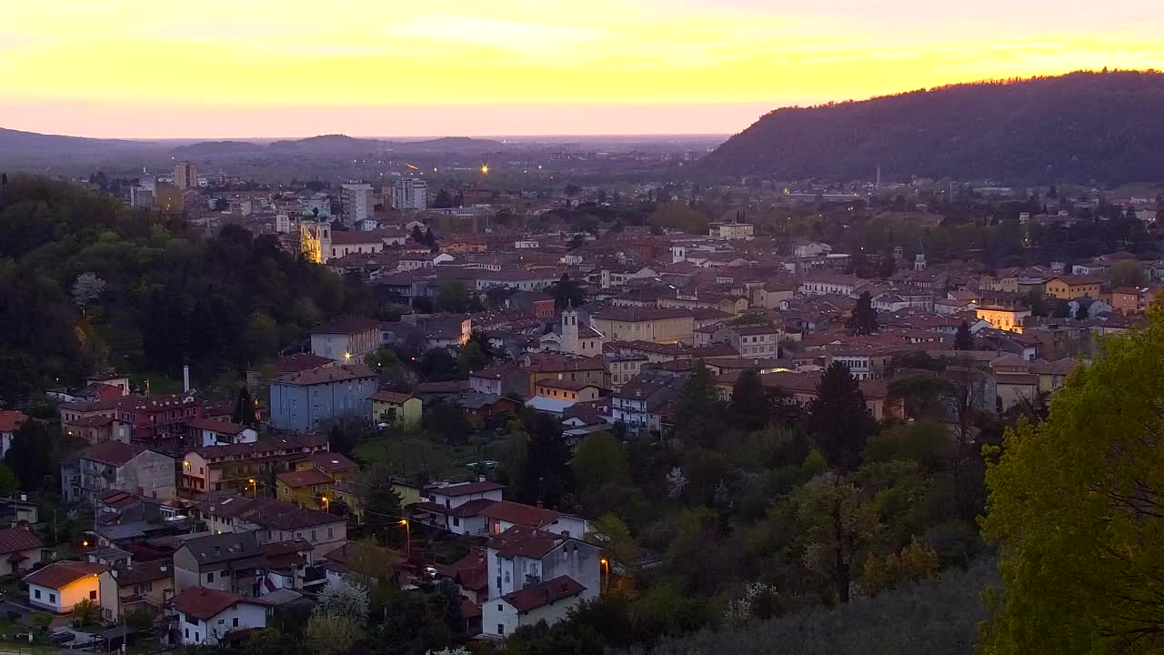 Nova Gorica y Gorizia: Impresionantes Vistas desde el Monasterio Franciscano de Kostanjevica