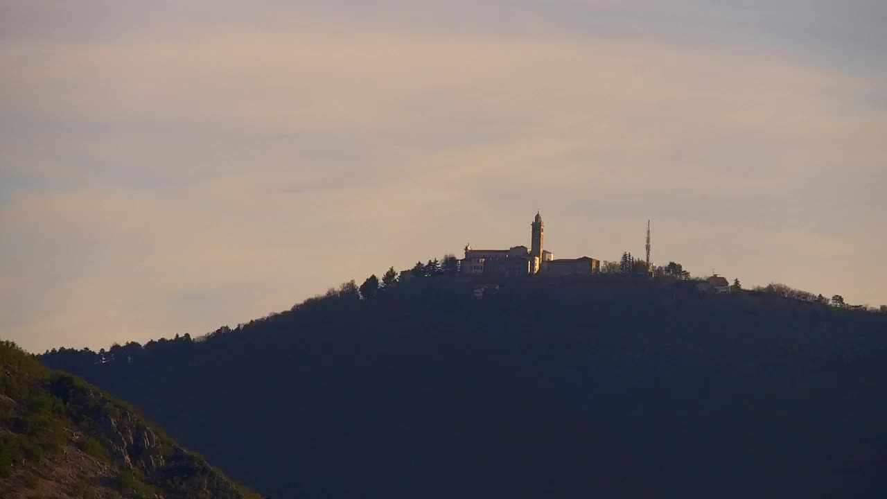 Nova Gorica y Gorizia: Impresionantes Vistas desde el Monasterio Franciscano de Kostanjevica