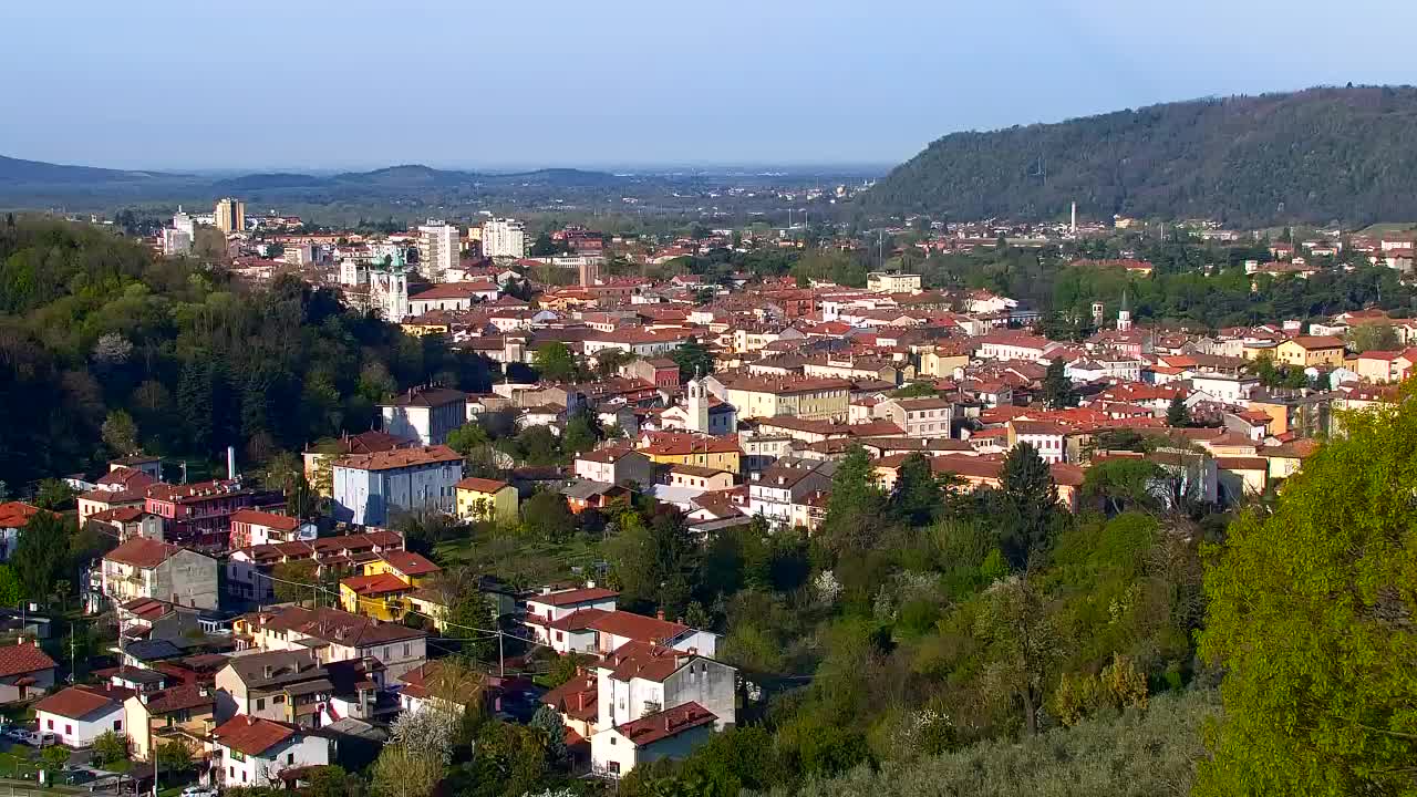 Nova Gorica i Gorica: Prekrasan Pogled iz Franjevačkog Samostana Kostanjevica