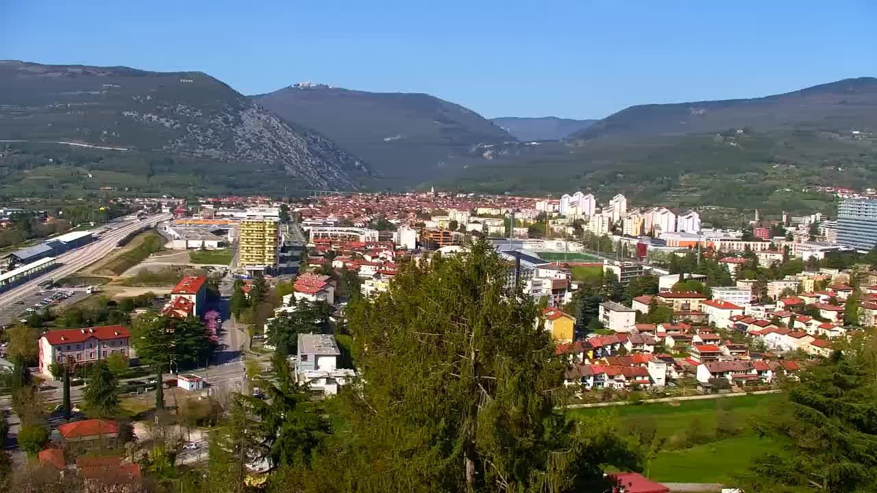 Nova Gorica y Gorizia: Impresionantes Vistas desde el Monasterio Franciscano de Kostanjevica