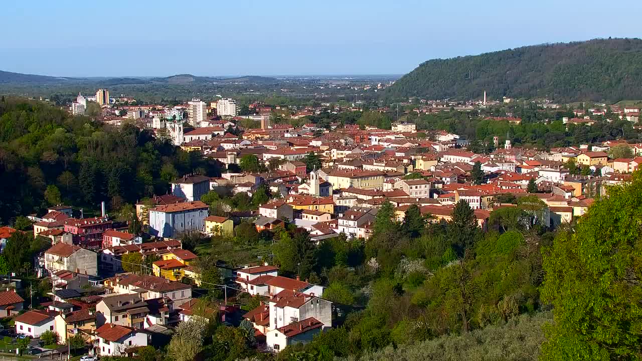 Nova Gorica i Gorica: Prekrasan Pogled iz Franjevačkog Samostana Kostanjevica