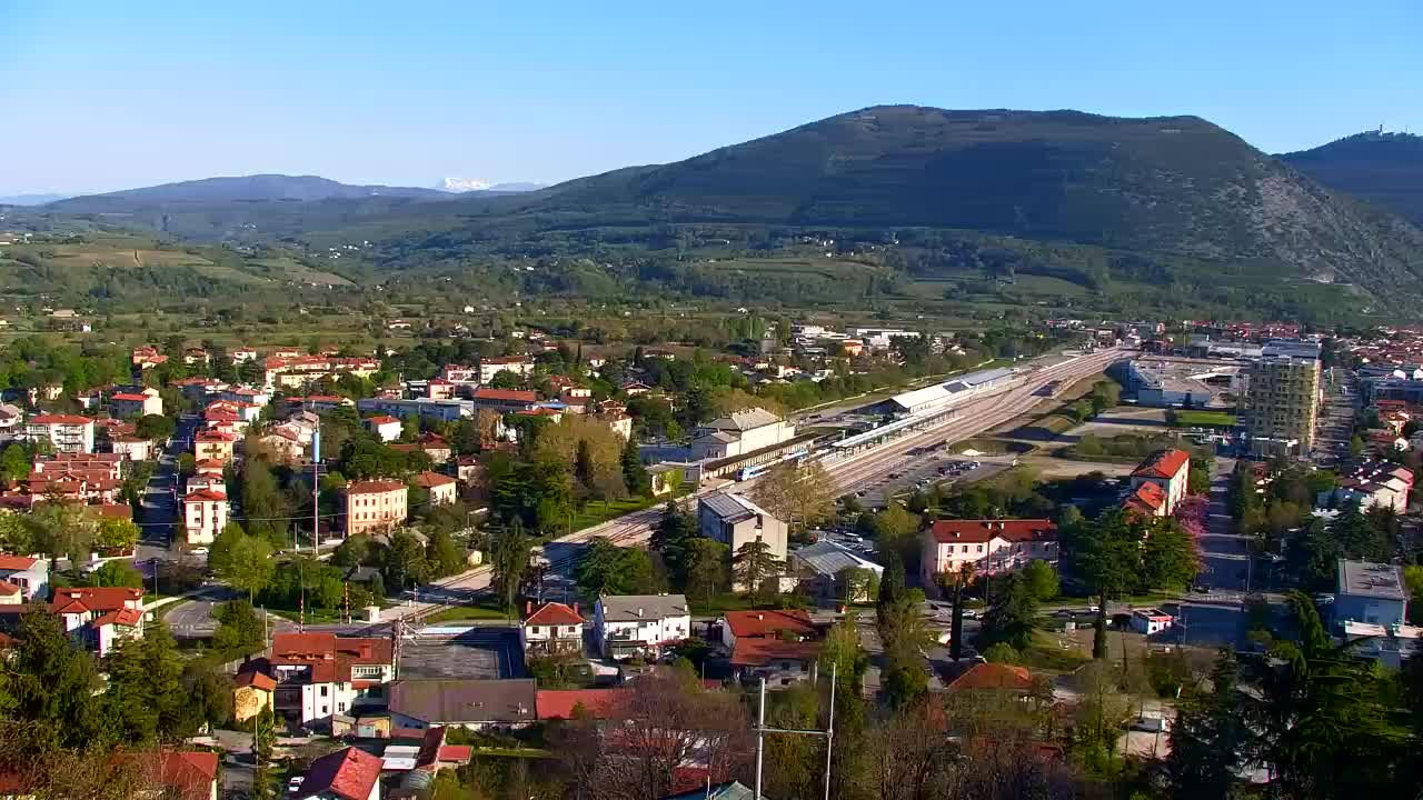 Nova Gorica e Gorizia: Panorama Mozzafiato dal Convento Francescano di Castagnevizza