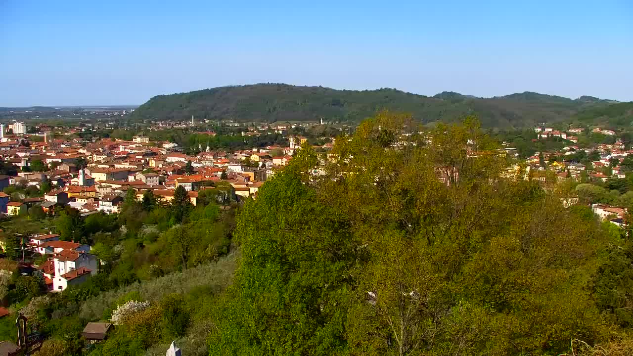 Nova Gorica i Gorica: Prekrasan Pogled iz Franjevačkog Samostana Kostanjevica