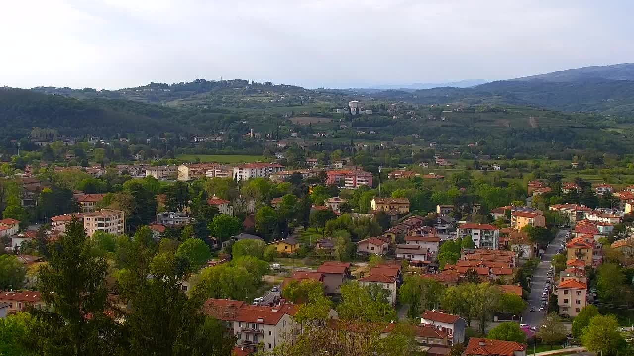 Nova Gorica e Gorizia: Panorama Mozzafiato dal Convento Francescano di Castagnevizza