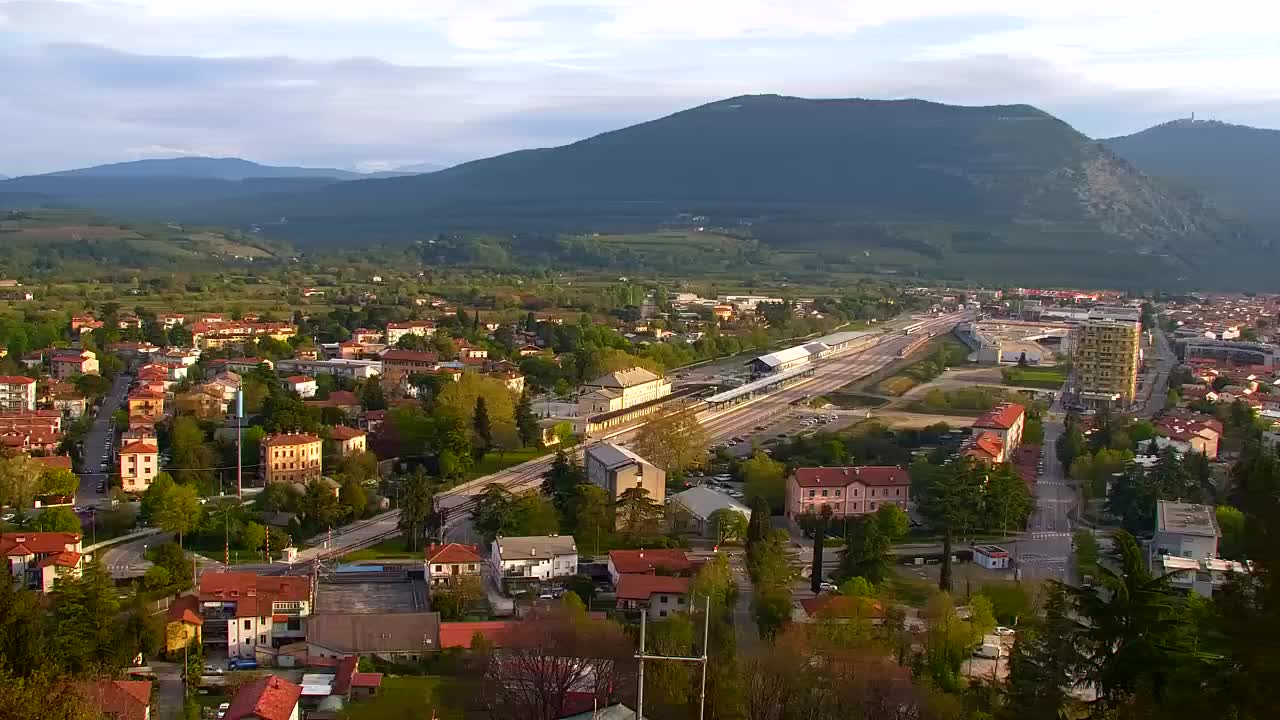 Nova Gorica i Gorica: Prekrasan Pogled iz Franjevačkog Samostana Kostanjevica