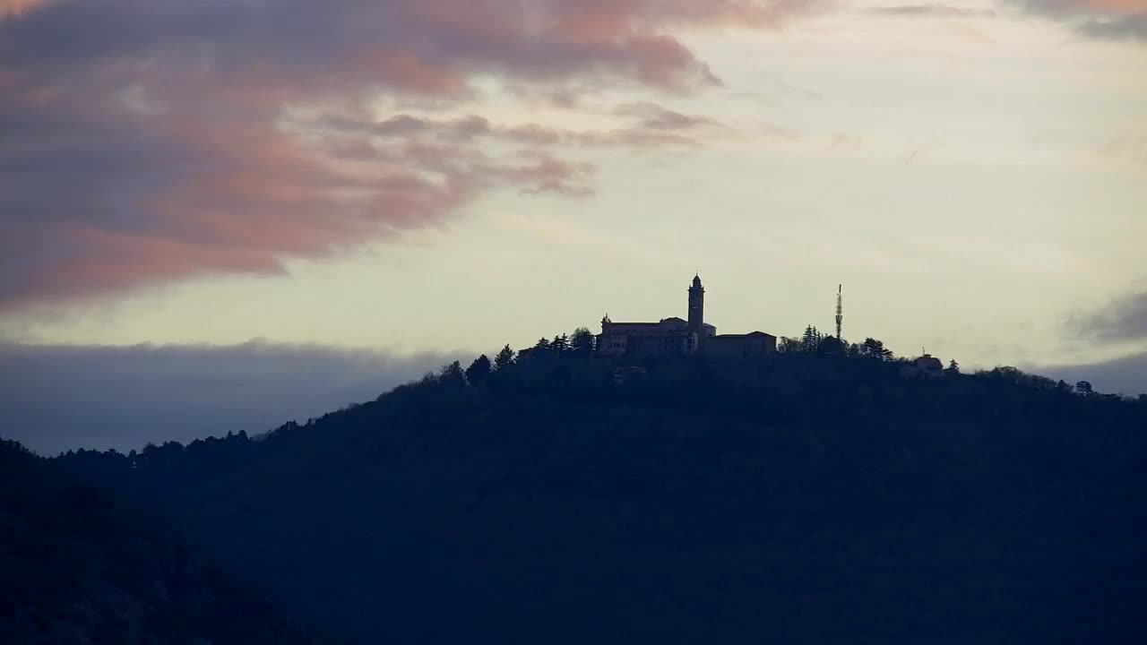 Nova Gorica i Gorica: Prekrasan Pogled iz Franjevačkog Samostana Kostanjevica