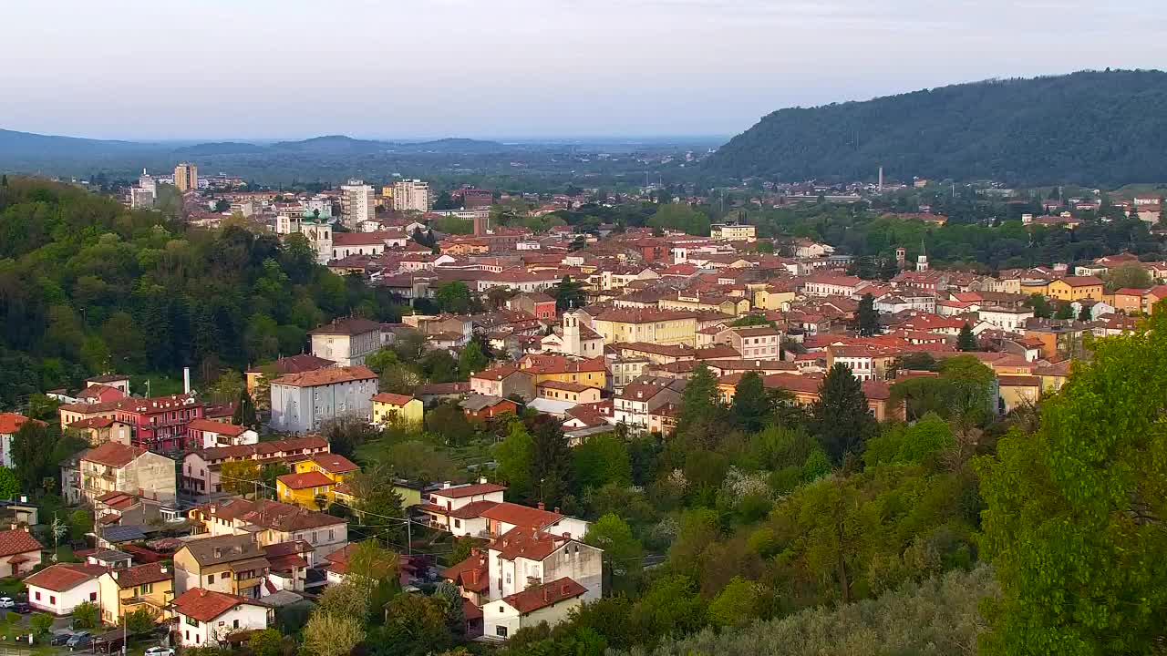 Nova Gorica i Gorica: Prekrasan Pogled iz Franjevačkog Samostana Kostanjevica