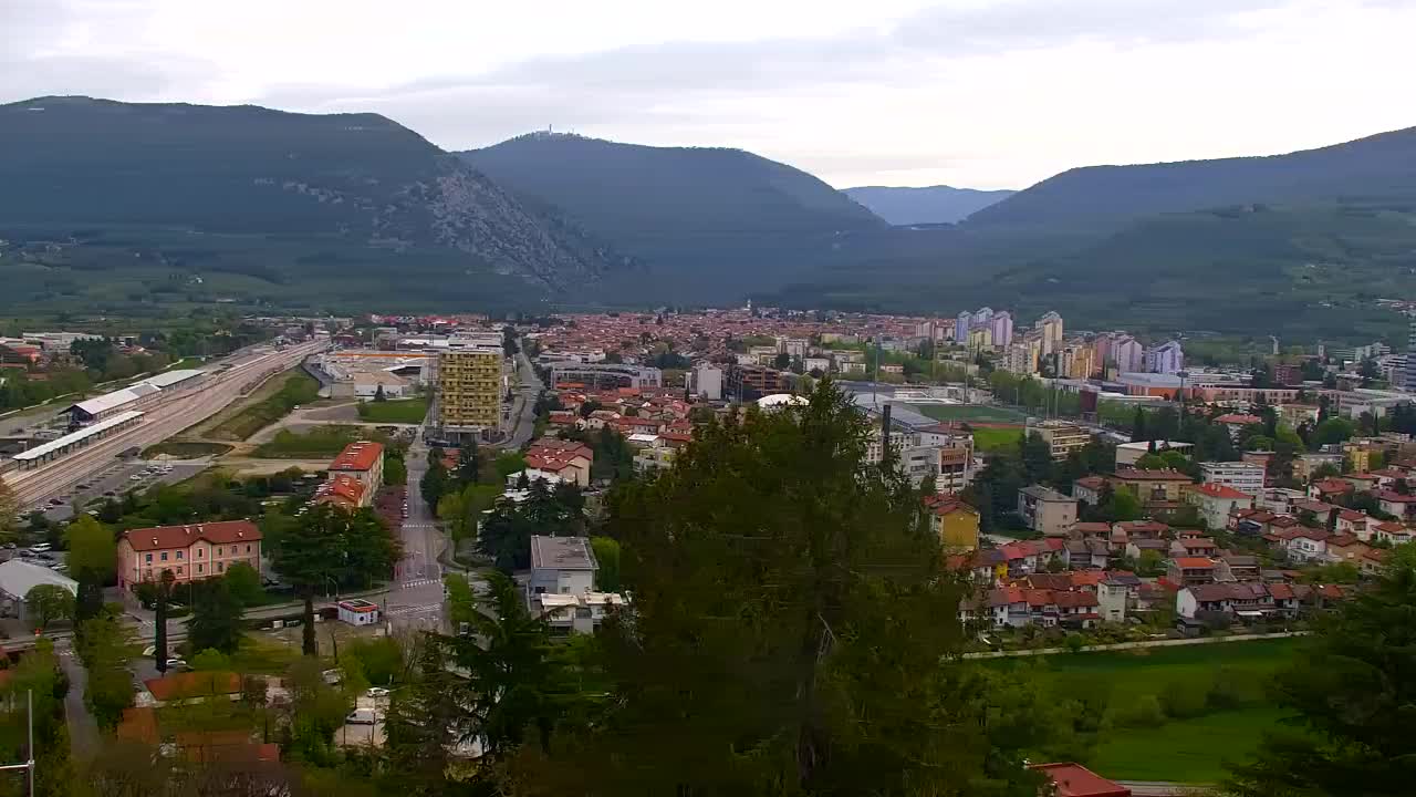 Nova Gorica e Gorizia: Panorama Mozzafiato dal Convento Francescano di Castagnevizza