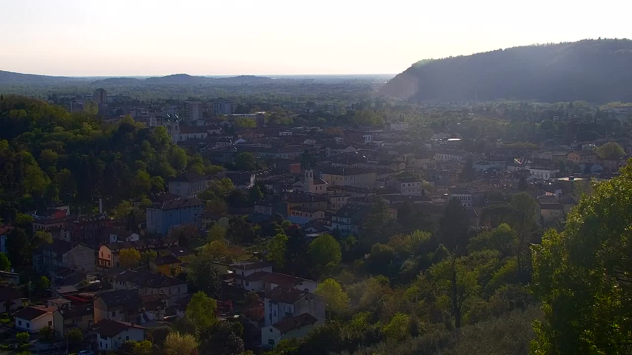 Nova Gorica e Gorizia: Panorama Mozzafiato dal Convento Francescano di Castagnevizza