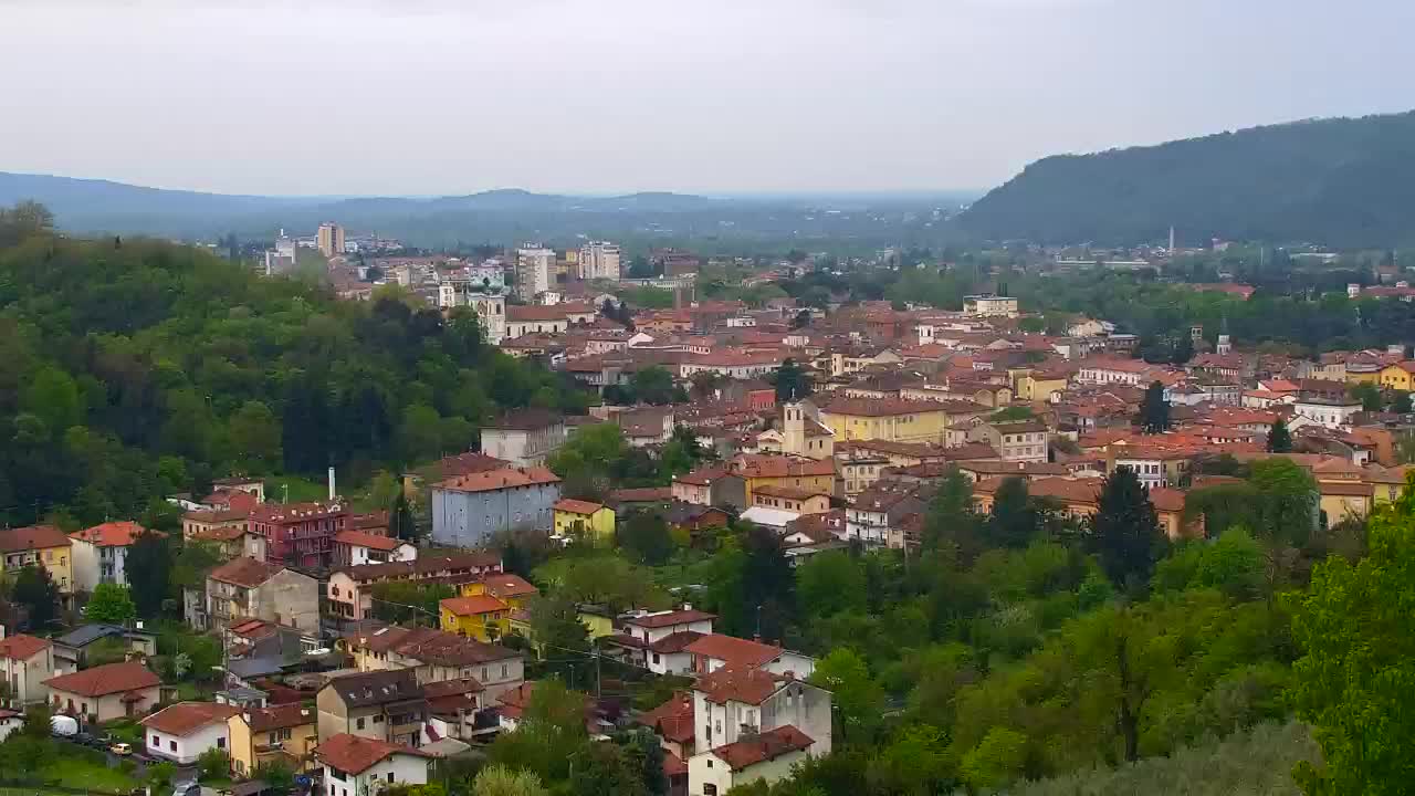 Nova Gorica e Gorizia: Panorama Mozzafiato dal Convento Francescano di Castagnevizza