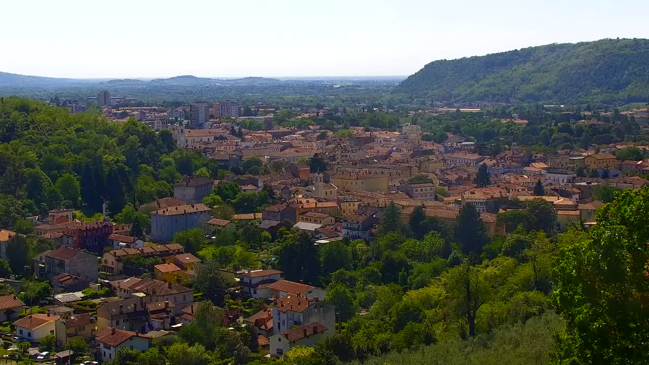 Nova Gorica e Gorizia: Panorama Mozzafiato dal Convento Francescano di Castagnevizza