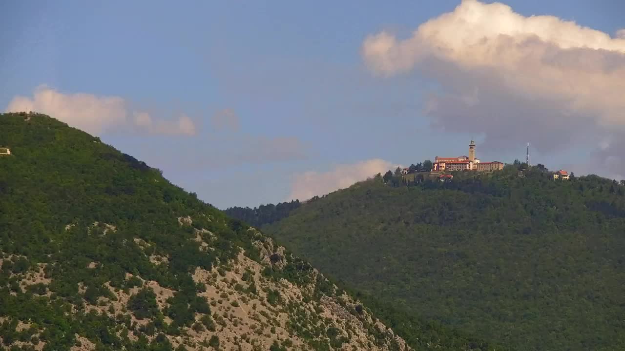 Nova Gorica e Gorizia: Panorama Mozzafiato dal Convento Francescano di Castagnevizza