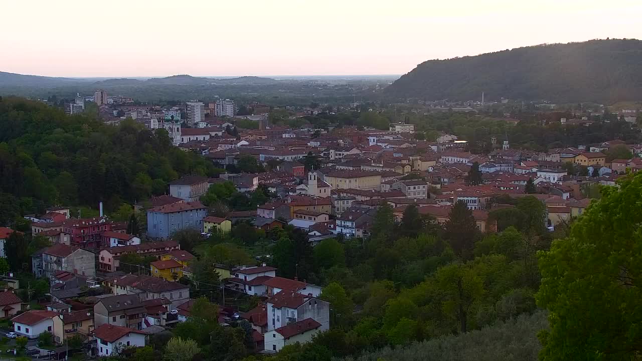 Nova Gorica in Gorica: Čudovit Razgled iz Frančiškanskega Samostana Kostanjevica