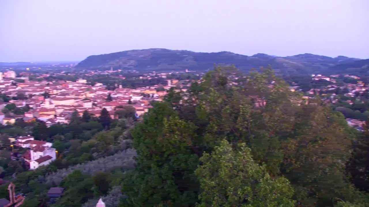 Nova Gorica und Görz: Atemberaubende Aussicht vom Franziskanerkloster Kostanjevica