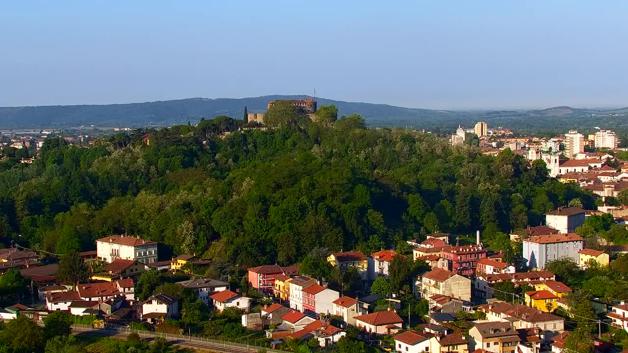 Nova Gorica i Gorica: Prekrasan Pogled iz Franjevačkog Samostana Kostanjevica