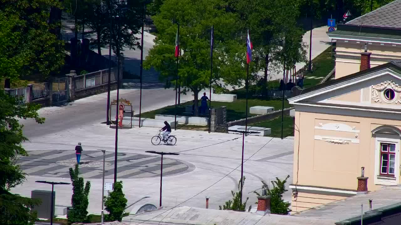 Nova Gorica e Gorizia: Panorama Mozzafiato dal Convento Francescano di Castagnevizza