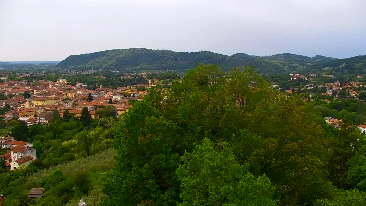 Nova Gorica e Gorizia: Panorama Mozzafiato dal Convento Francescano di Castagnevizza