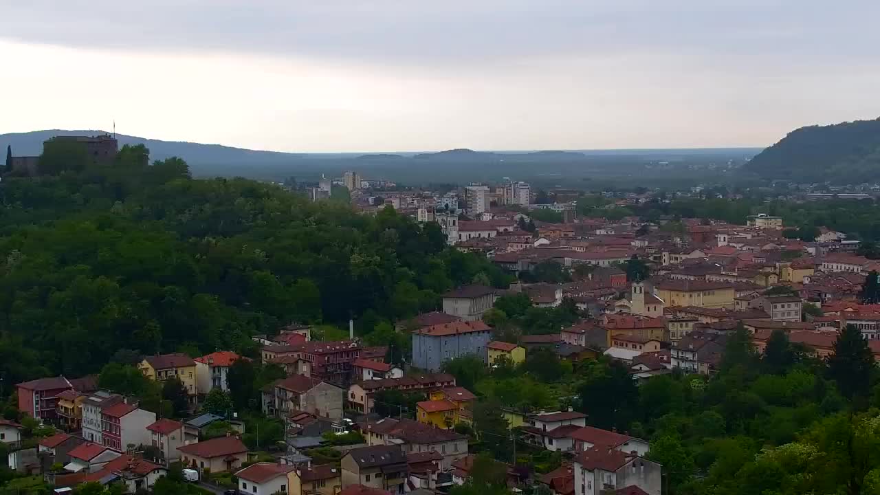 Nova Gorica i Gorica: Prekrasan Pogled iz Franjevačkog Samostana Kostanjevica