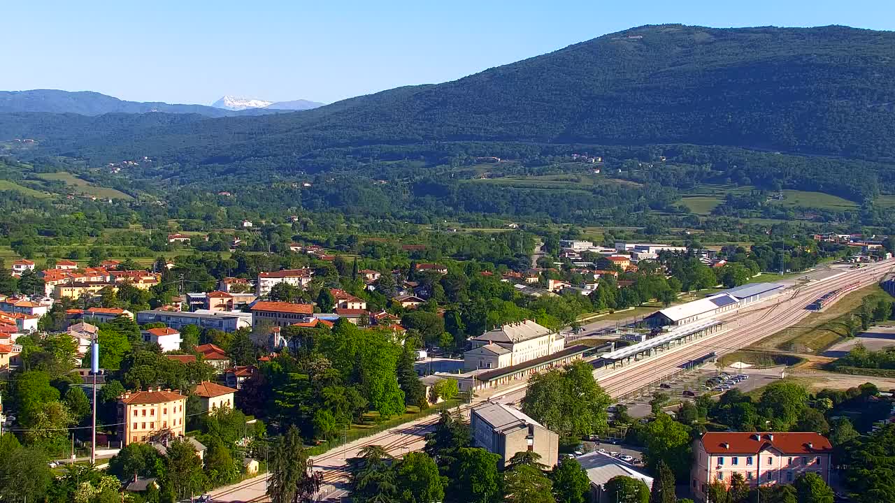 Nova Gorica e Gorizia: Panorama Mozzafiato dal Convento Francescano di Castagnevizza