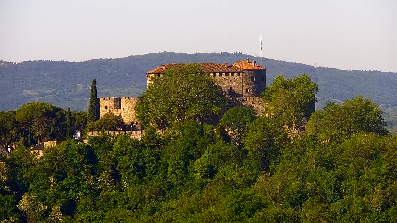 Nova Gorica y Gorizia: Impresionantes Vistas desde el Monasterio Franciscano de Kostanjevica