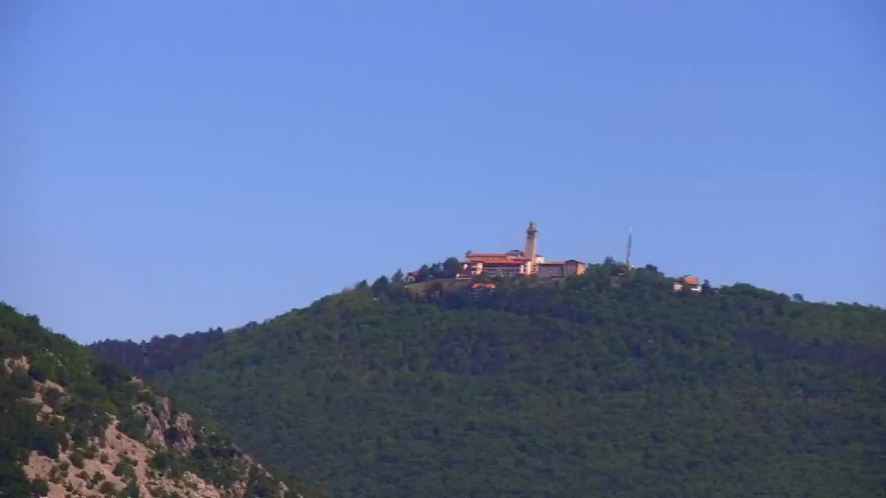 Nova Gorica e Gorizia: Panorama Mozzafiato dal Convento Francescano di Castagnevizza