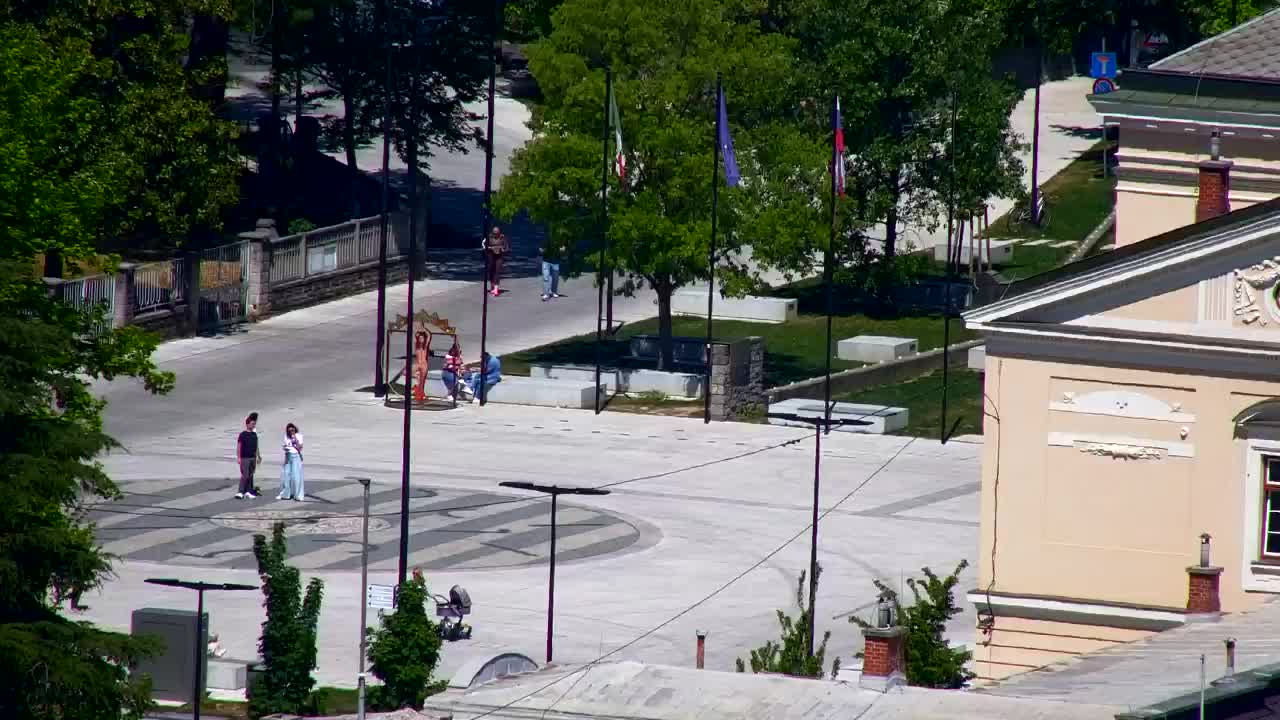 Nova Gorica e Gorizia: Panorama Mozzafiato dal Convento Francescano di Castagnevizza