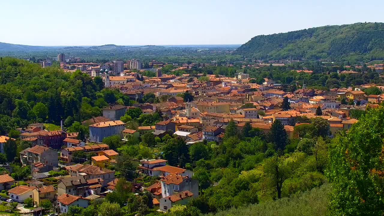 Nova Gorica i Gorica: Prekrasan Pogled iz Franjevačkog Samostana Kostanjevica