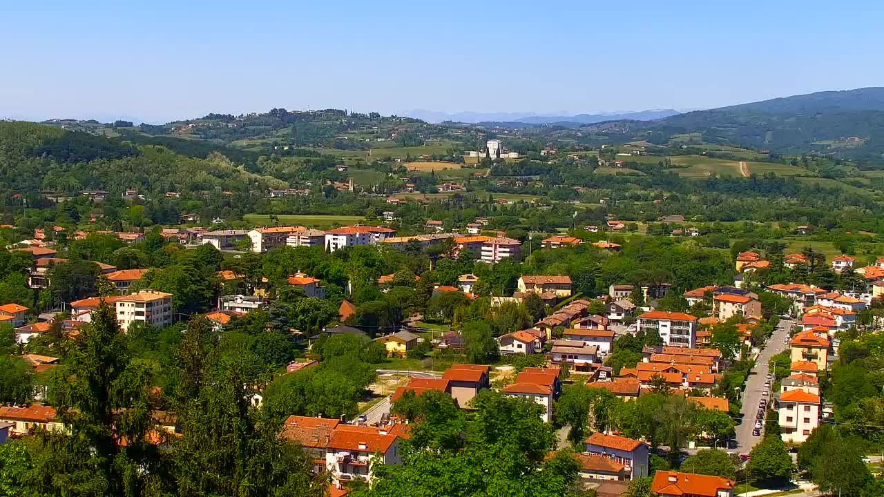Nova Gorica e Gorizia: Panorama Mozzafiato dal Convento Francescano di Castagnevizza