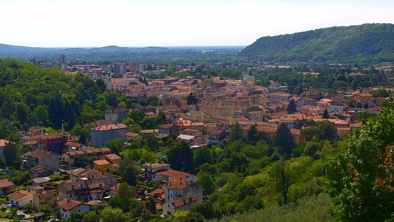 Nova Gorica e Gorizia: Panorama Mozzafiato dal Convento Francescano di Castagnevizza