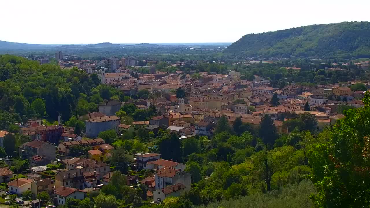 Nova Gorica i Gorica: Prekrasan Pogled iz Franjevačkog Samostana Kostanjevica