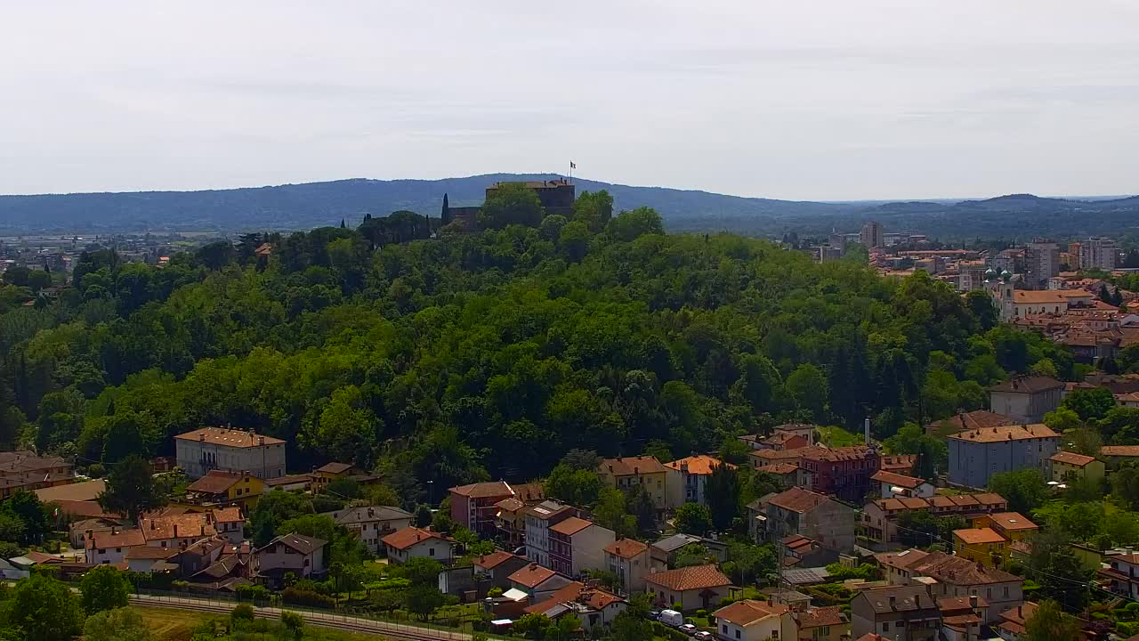 Nova Gorica i Gorica: Prekrasan Pogled iz Franjevačkog Samostana Kostanjevica