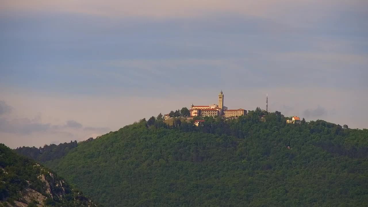Nova Gorica e Gorizia: Panorama Mozzafiato dal Convento Francescano di Castagnevizza