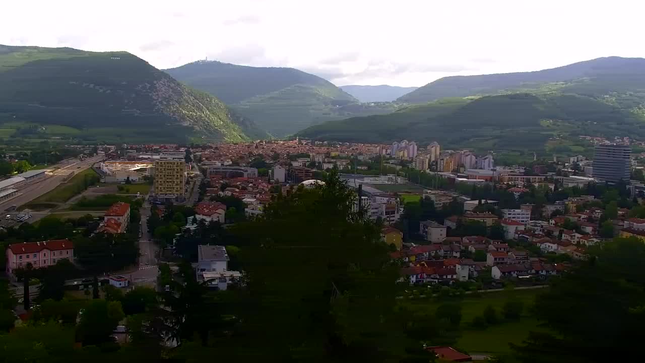 Nova Gorica i Gorica: Prekrasan Pogled iz Franjevačkog Samostana Kostanjevica