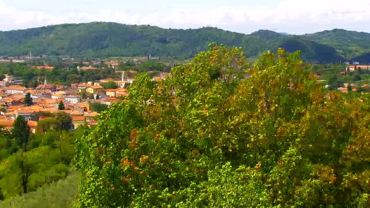 Nova Gorica e Gorizia: Panorama Mozzafiato dal Convento Francescano di Castagnevizza