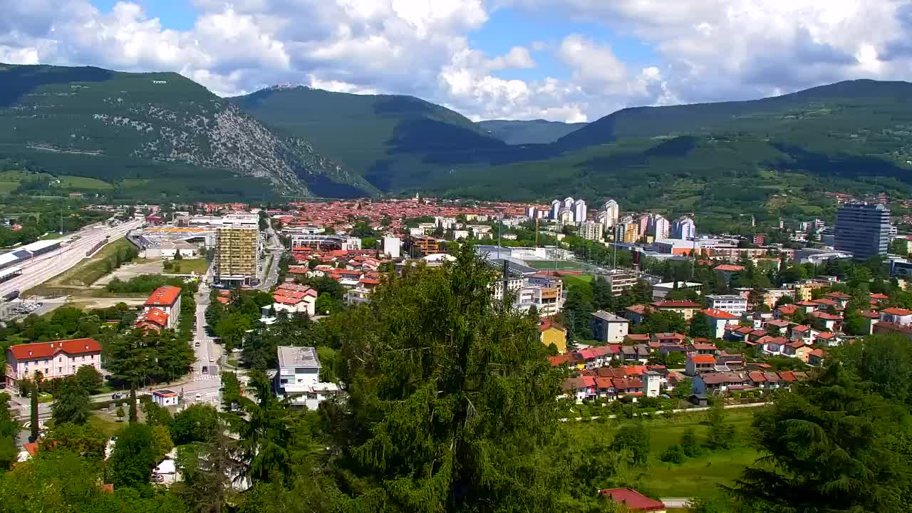 Nova Gorica i Gorica: Prekrasan Pogled iz Franjevačkog Samostana Kostanjevica
