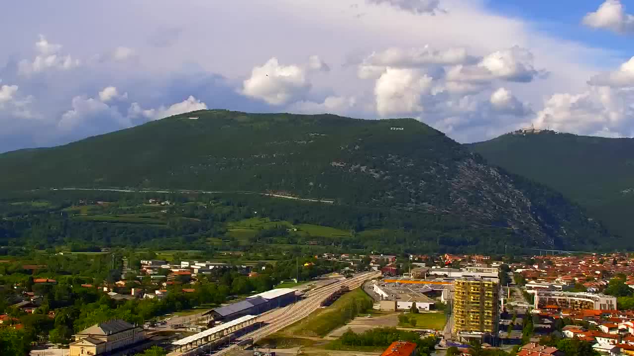 Nova Gorica y Gorizia: Impresionantes Vistas desde el Monasterio Franciscano de Kostanjevica