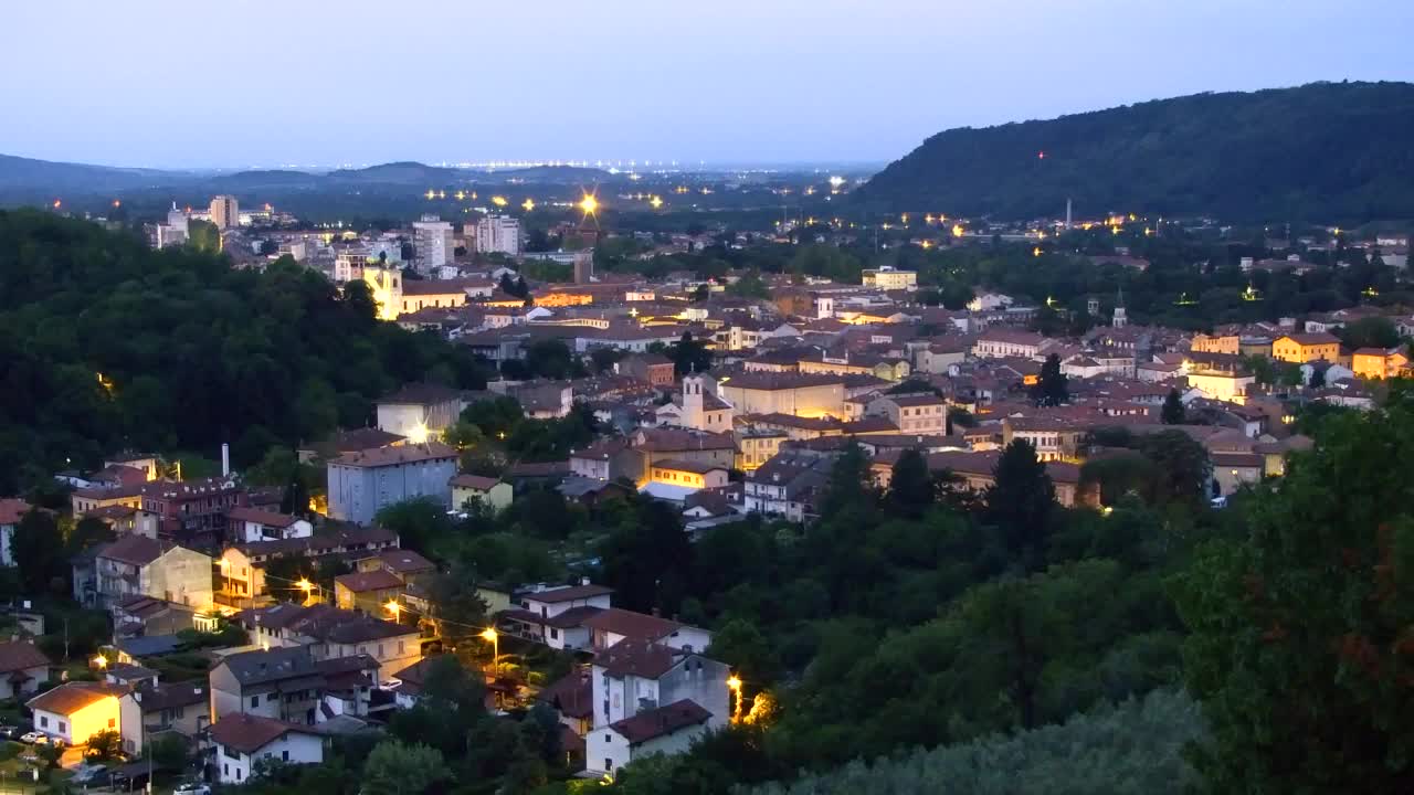 Nova Gorica e Gorizia: Panorama Mozzafiato dal Convento Francescano di Castagnevizza