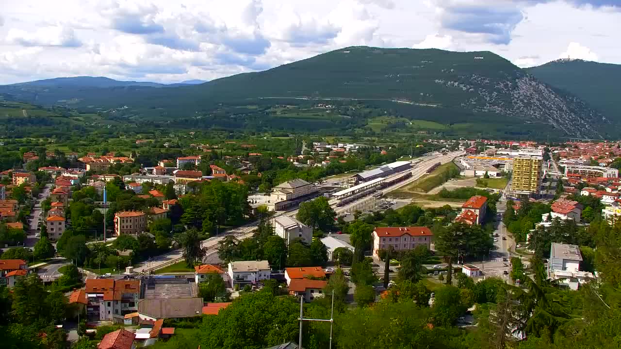 Nova Gorica e Gorizia: Panorama Mozzafiato dal Convento Francescano di Castagnevizza