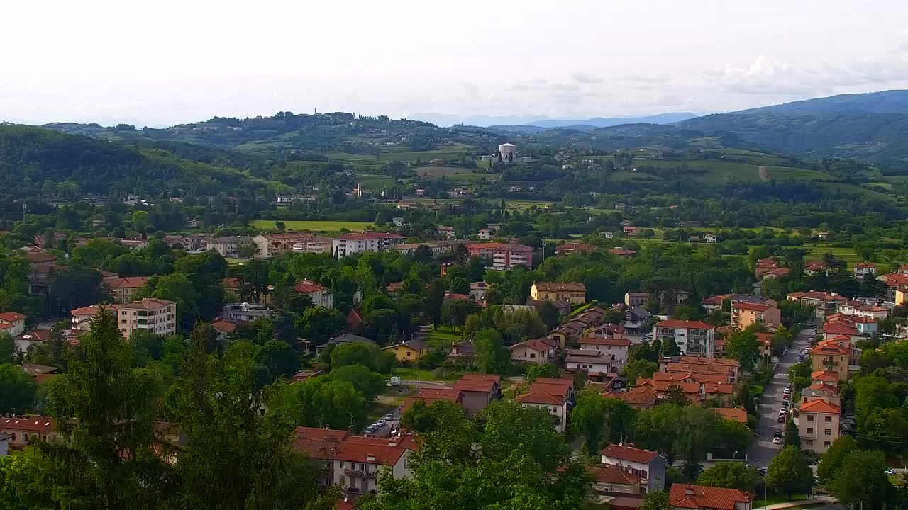 Nova Gorica e Gorizia: Panorama Mozzafiato dal Convento Francescano di Castagnevizza
