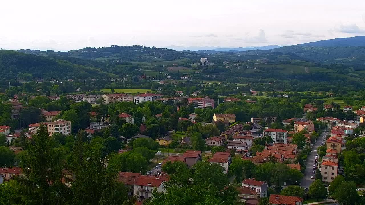 Nova Gorica y Gorizia: Impresionantes Vistas desde el Monasterio Franciscano de Kostanjevica