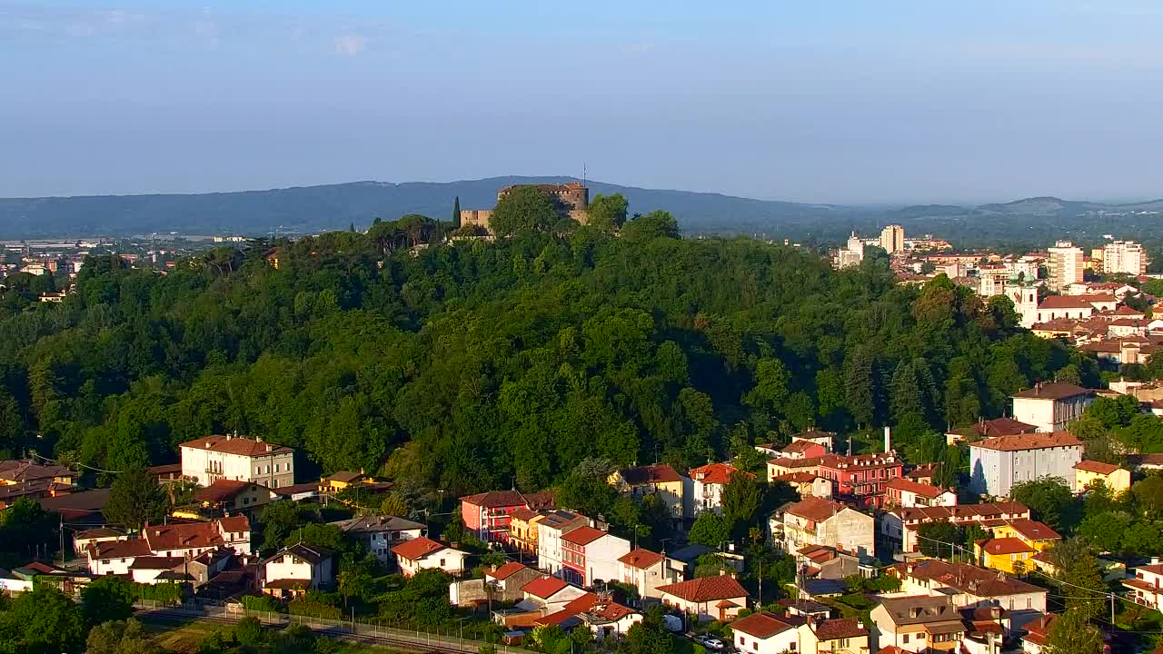 Nova Gorica y Gorizia: Impresionantes Vistas desde el Monasterio Franciscano de Kostanjevica