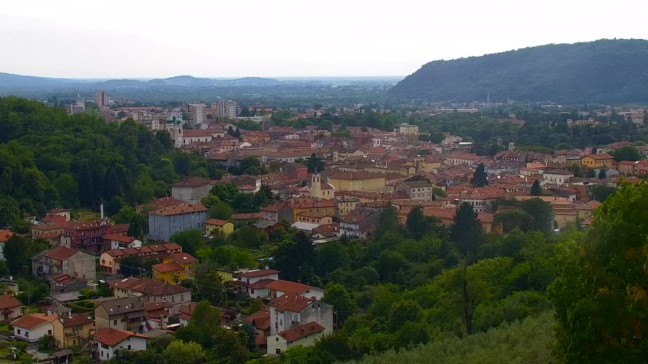 Nova Gorica i Gorica: Prekrasan Pogled iz Franjevačkog Samostana Kostanjevica