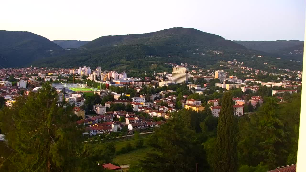 Nova Gorica i Gorica: Prekrasan Pogled iz Franjevačkog Samostana Kostanjevica