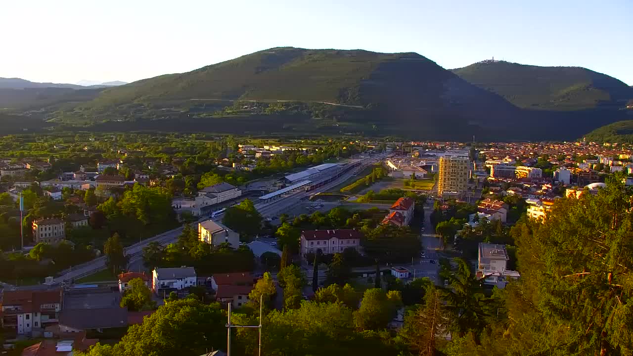 Nova Gorica in Gorica: Čudovit Razgled iz Frančiškanskega Samostana Kostanjevica