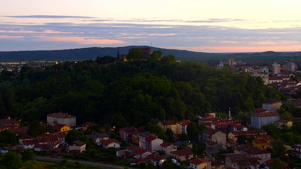 Nova Gorica e Gorizia: Panorama Mozzafiato dal Convento Francescano di Castagnevizza