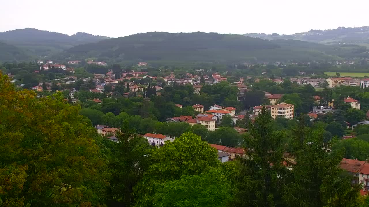 Nova Gorica i Gorica: Prekrasan Pogled iz Franjevačkog Samostana Kostanjevica